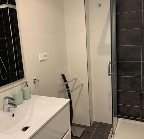 Apartamento Marina Port Sea View Торевьиа Экстерьер фото