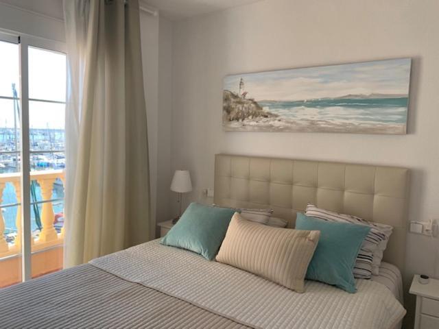 Apartamento Marina Port Sea View Торевьиа Экстерьер фото