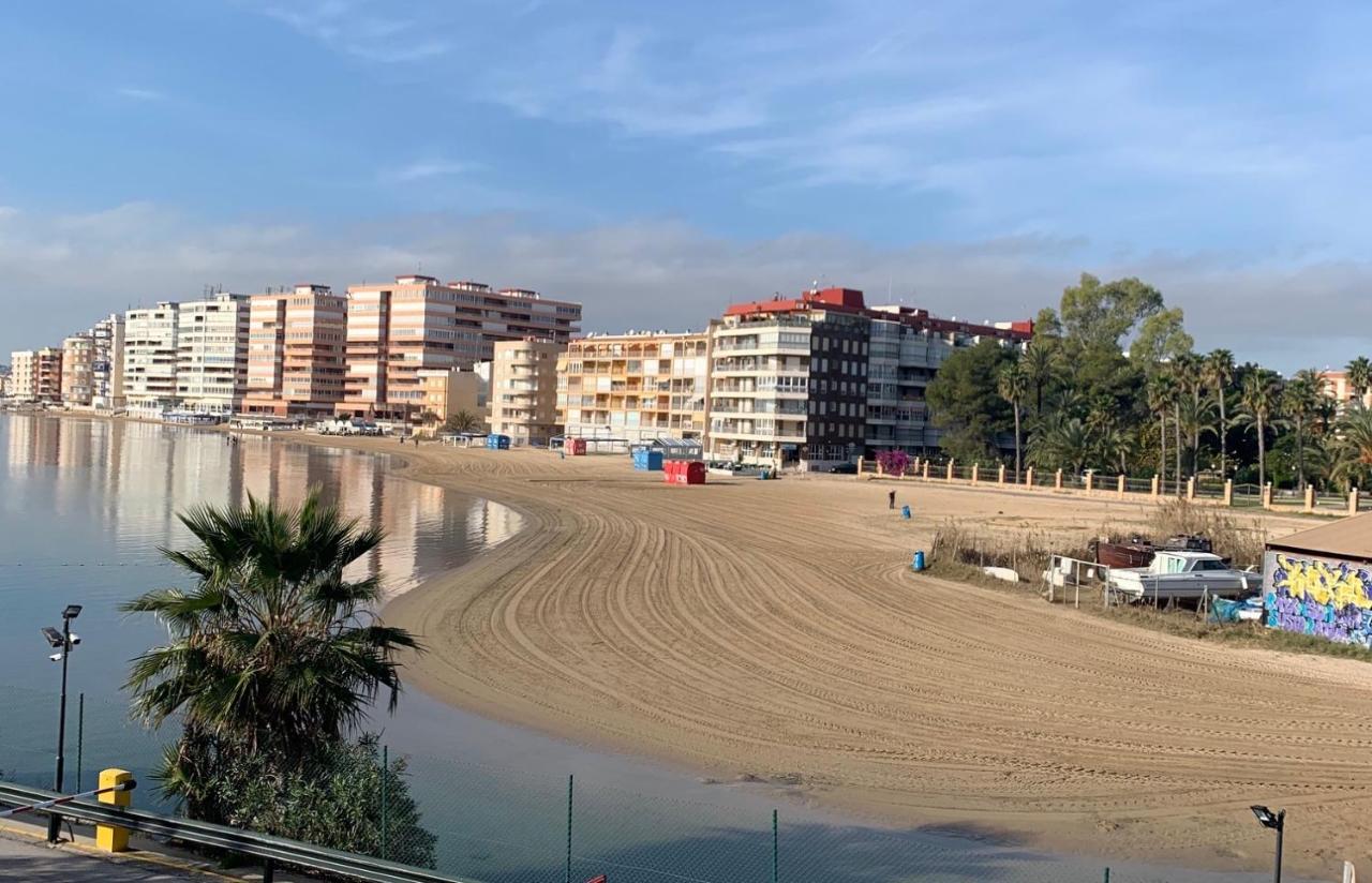 Apartamento Marina Port Sea View Торевьиа Экстерьер фото